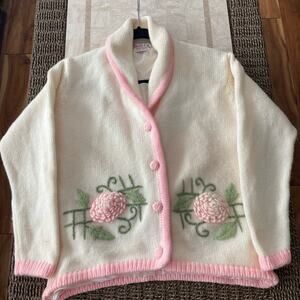 Charles & Co. 100% wool vintage cardigan